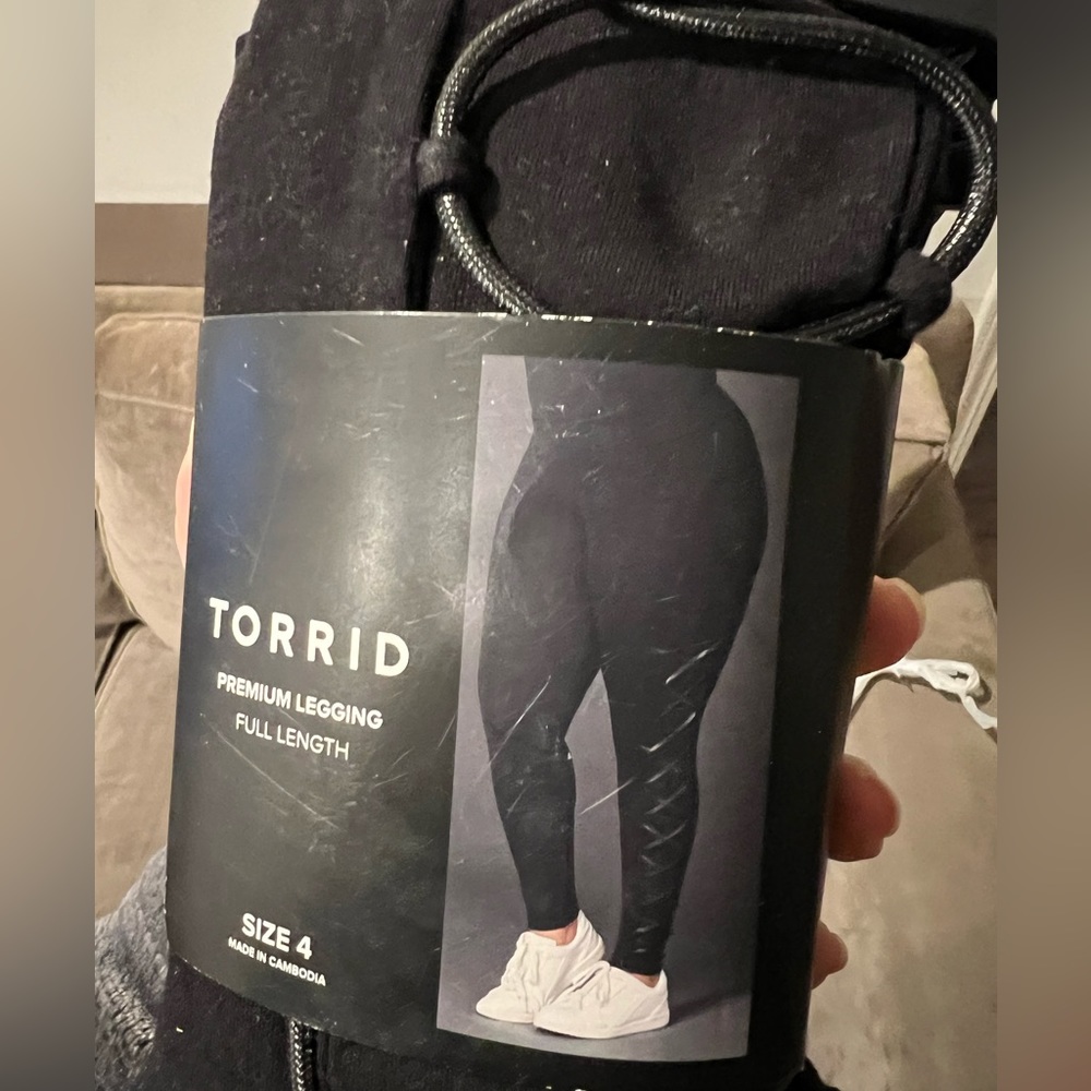 NWT Torrid Leggings Side Rope